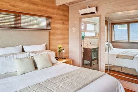 Photo of property in 215 Manly Street, Paraparaumu Beach, Paraparaumu, 5032