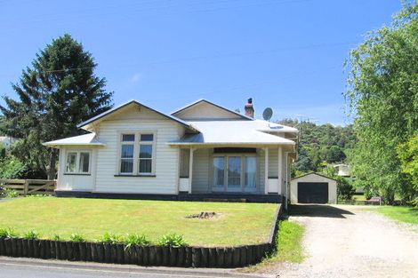 Photo of property in 31 Esplanade, Te Kuiti, 3910