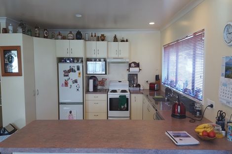 Photo of property in 2 Rata Avenue, Huntly, 3700