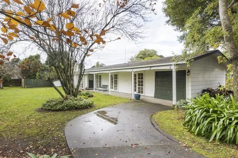 Photo of property in 40 Clifton Terrace, Fitzherbert, Palmerston North, 4410