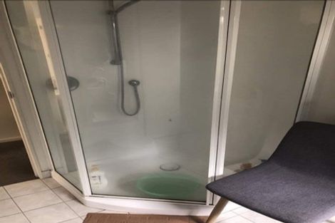 Photo of property in 1/112 Seaview Road, Glenfield, Auckland, 0629