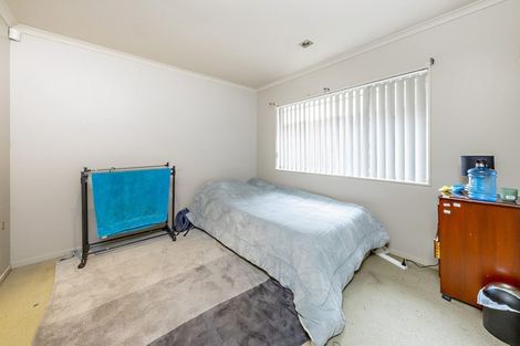 Photo of property in 2 Senator Drive, Manurewa, Auckland, 2105