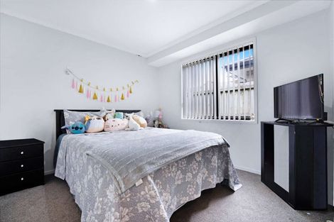 Photo of property in 2 Matawai Puna Drive, Pukekohe, 2120