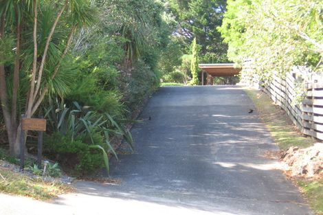 Photo of property in 27 Hebe Place, Birkenhead, Auckland, 0626