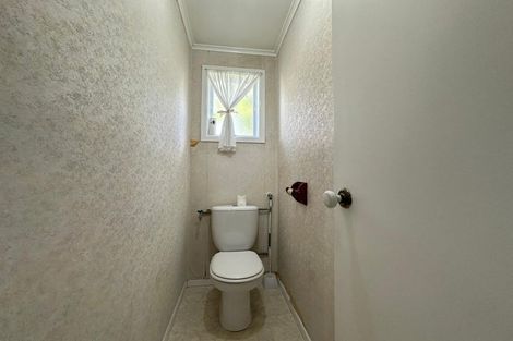 Photo of property in 10 Choice Avenue, Henderson, Auckland, 0612