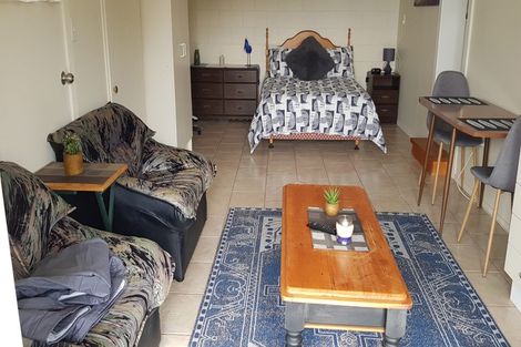 Photo of property in 37 John Dee Crescent, Red Beach, 0932