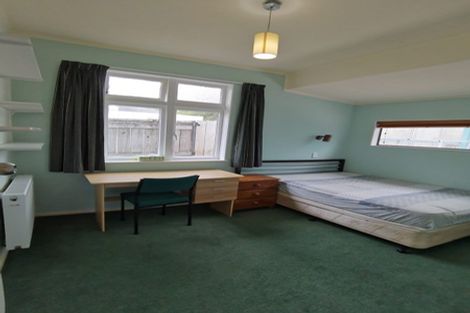 Photo of property in 104 Parkvale Road, Karori, Wellington, 6012