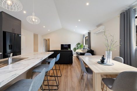 Photo of property in 27 Bale Road, Jacks Point, 9371