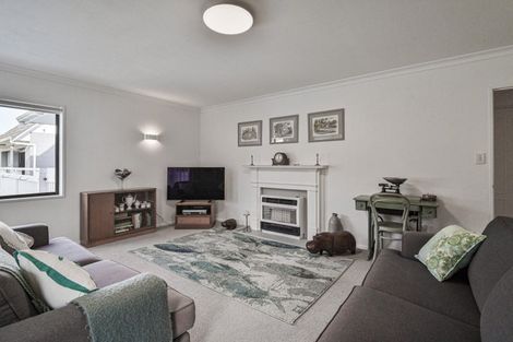 Photo of property in 609 Roberts Street, Hastings, 4122