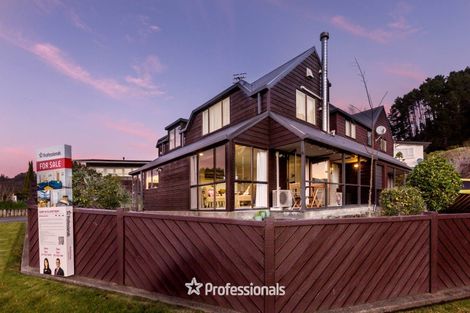 Photo of property in 69 Sunbrae Drive, Silverstream, Upper Hutt, 5019