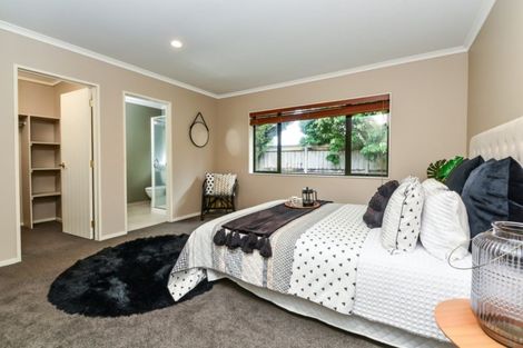 Photo of property in 8 Henley Court, Huntington, Hamilton, 3210