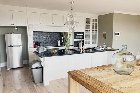 Photo of property in 39 Headland Drive, Long Bay, Auckland, 0630