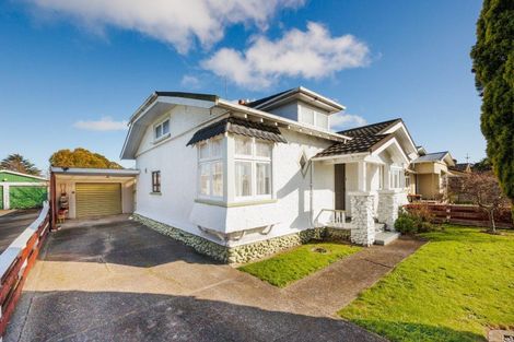 Photo of property in 74 Shamrock Street, Takaro, Palmerston North, 4412