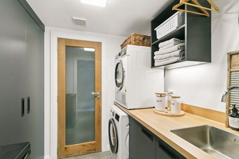 Photo of property in 538 Broadway, Strathmore Park, Wellington, 6022