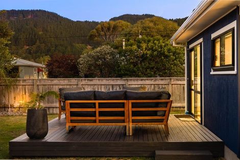 Photo of property in 127 Tilley Road, Paekakariki, 5034