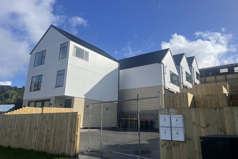 Photo of property in 45b Greenvalley Rise, Glenfield, Auckland, 0629