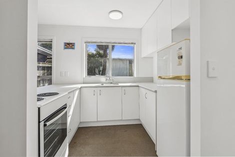 Photo of property in 2/12 Pamela Place, New Lynn, Auckland, 0600