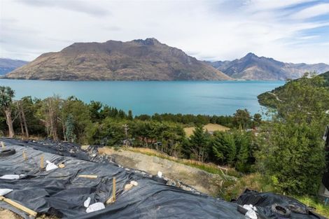 Photo of property in 38 Mackinnon Terrace, Sunshine Bay, Queenstown, 9300