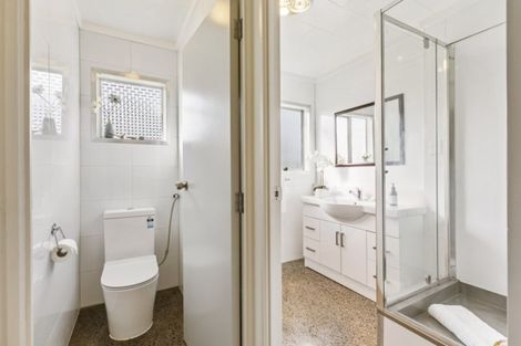 Photo of property in 21 Calthorp Close, Favona, Auckland, 2024