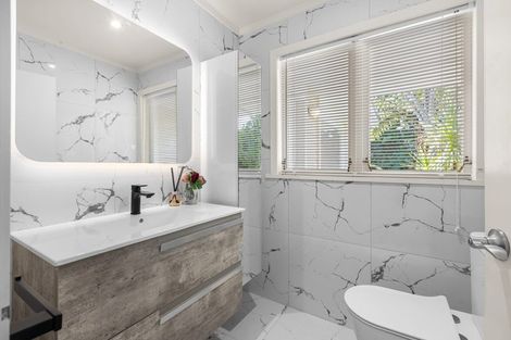 Photo of property in 41 Hatherlow Street, Glenfield, Auckland, 0629