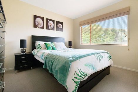 Photo of property in 2 Sissinghurst Court, Bethlehem, Tauranga, 3110