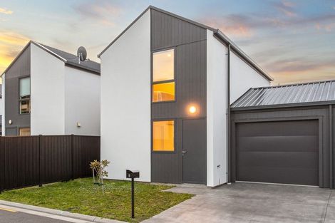 Photo of property in 5 Wheatsheaf Lane, Heathcote Valley, Christchurch, 8022