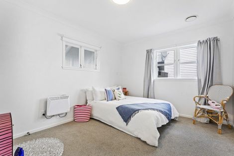 Photo of property in 45 The Drive, Tawa, Wellington, 5028