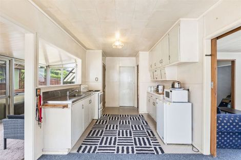 Photo of property in 50 Hellyers Street, Birkdale, Auckland, 0626