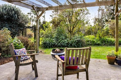Photo of property in 164 Cross Road, Lepperton, New Plymouth, 4373