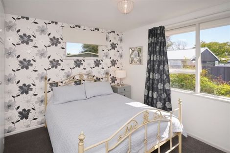 Photo of property in 52 Inwoods Road, Parklands, Christchurch, 8083