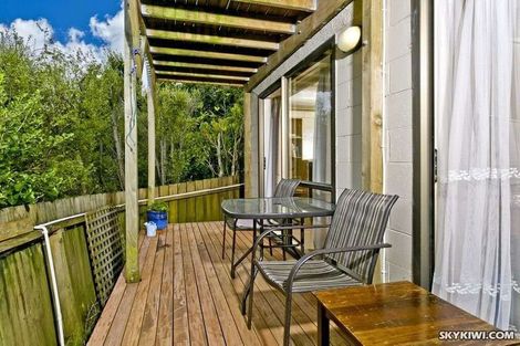 Photo of property in 3 Sunset Road, Totara Vale, Auckland, 0632