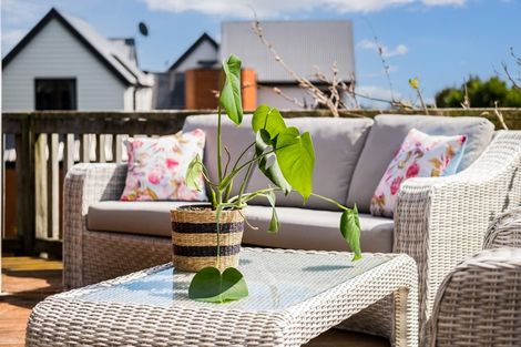 Photo of property in 10 The Crowsnest, Whitby, Porirua, 5024