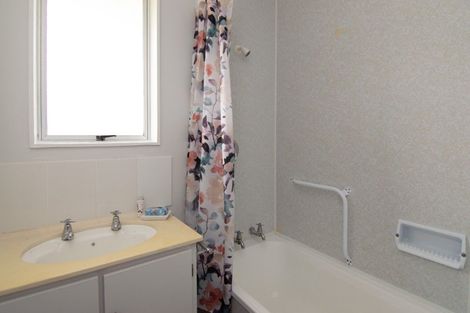 Photo of property in 19 Bendigo Street, Cloverlea, Palmerston North, 4412