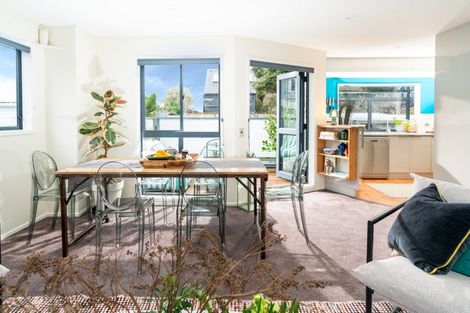 Photo of property in 5/96 Austin Street, Mount Victoria, Wellington, 6011