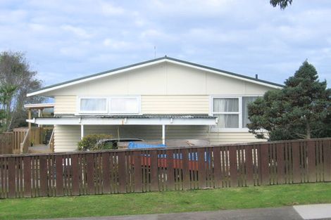 Photo of property in 33 Helena Street, Massey, Auckland, 0614