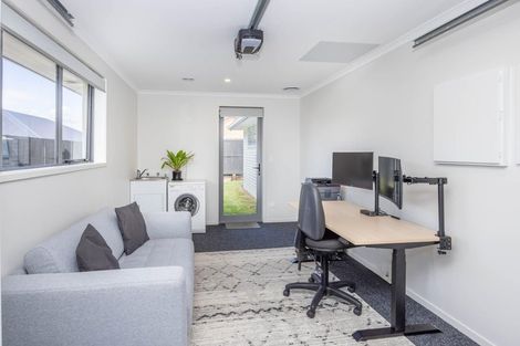 Photo of property in 8 Whakatipu Street, Temple View, Hamilton, 3218