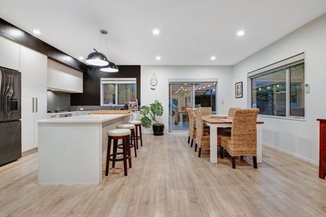Photo of property in 9 Ruth Craig Place, Stanmore Bay, Whangaparaoa, 0932
