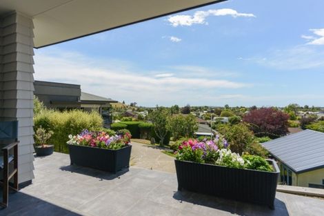 Photo of property in 75 Hetley Crescent, Taradale, Napier, 4112