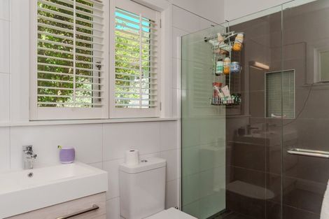 Photo of property in 11 Henderson Street, Karori, Wellington, 6012