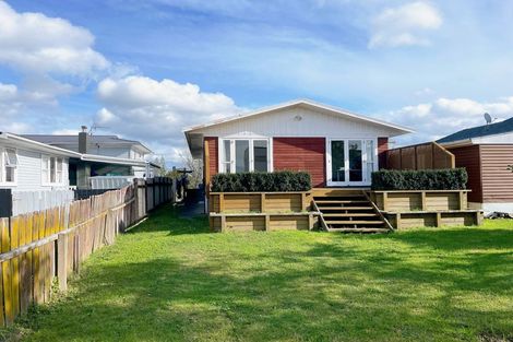 Photo of property in 39 Megan Avenue, Pakuranga Heights, Auckland, 2010