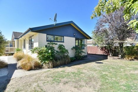 Photo of property in 40 Medina Crescent, Parklands, Christchurch, 8083