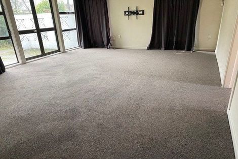 Photo of property in 235 Memorial Avenue, Burnside, Christchurch, 8053