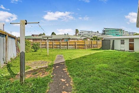 Photo of property in 24 Lincoln Road, Manurewa East, Auckland, 2102