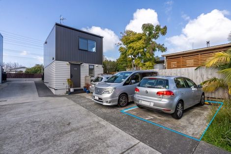 Photo of property in 7/60 Hepburn Road, Glendene, Auckland, 0602