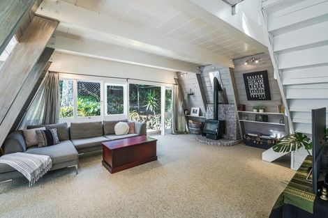 Photo of property in 4 Glenbush Place, Birkenhead, Auckland, 0626