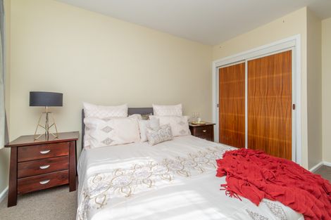 Photo of property in 19 Sturrocks Road, Redwood, Christchurch, 8051