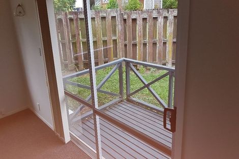 Photo of property in 30 Faith Bullock Place, New Lynn, Auckland, 0600