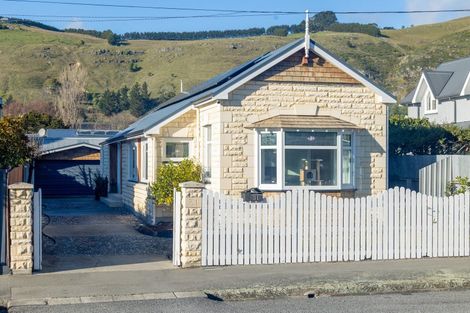 Photo of property in 31 Hardwicke Street, Sumner, Christchurch, 8081