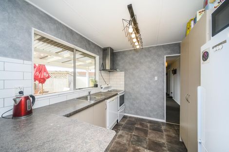 Photo of property in 28 Branigan Parade, Kelvin Grove, Palmerston North, 4414