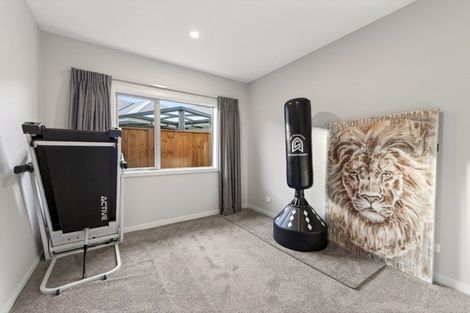 Photo of property in 3 Magnolia Lane, Kelvin Grove, Palmerston North, 4414